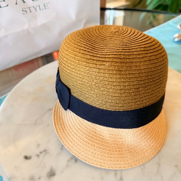Vintage Two-Tone Straw Hat with Black Ribbon - Picture 11 of 14